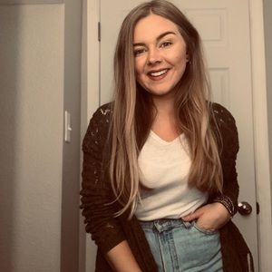 🤍NEW CLOSET LAUNCH MEET YOUR SELLER🤍